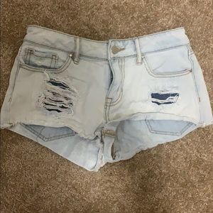 PacSun low-rise distressed jean shorts
